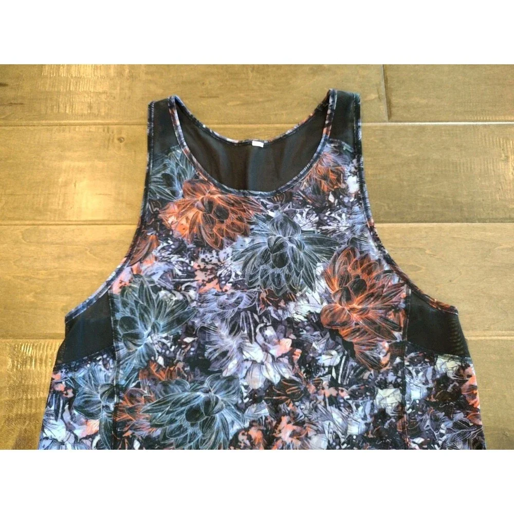 LULULEMON Women's Sculpt black lavender print sleeveless tank top - size 6